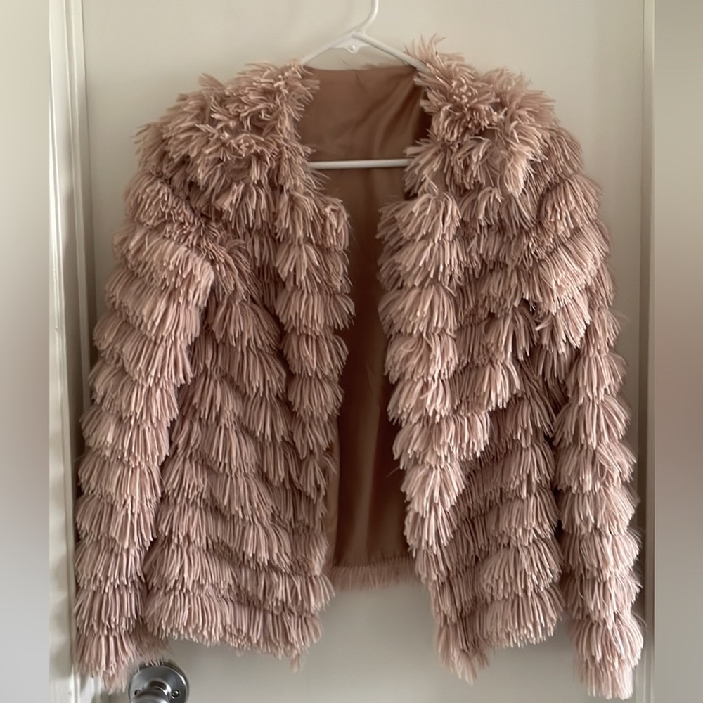 Cute furry jacket, worn once. XS-S